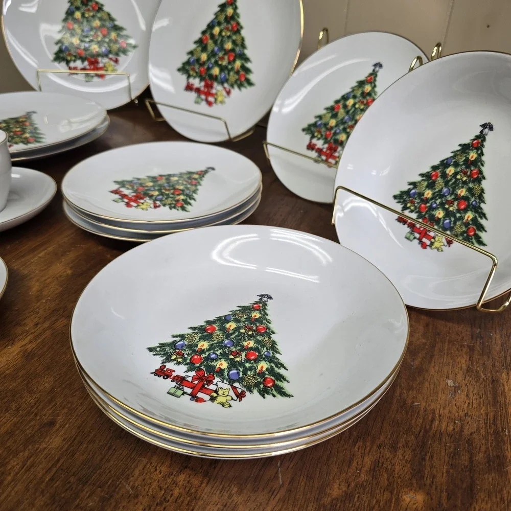 Vintage Jamestown China Christmas Treasure 20 Pc Dinner Set 1989 Plates Dishes